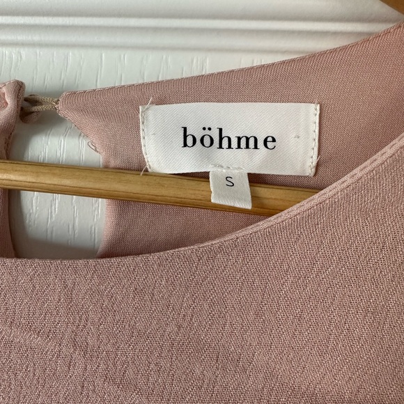 Bohme blush maxi dress with eyelet sleeve detail. Fully lined. Size s. - Picture 3 of 3